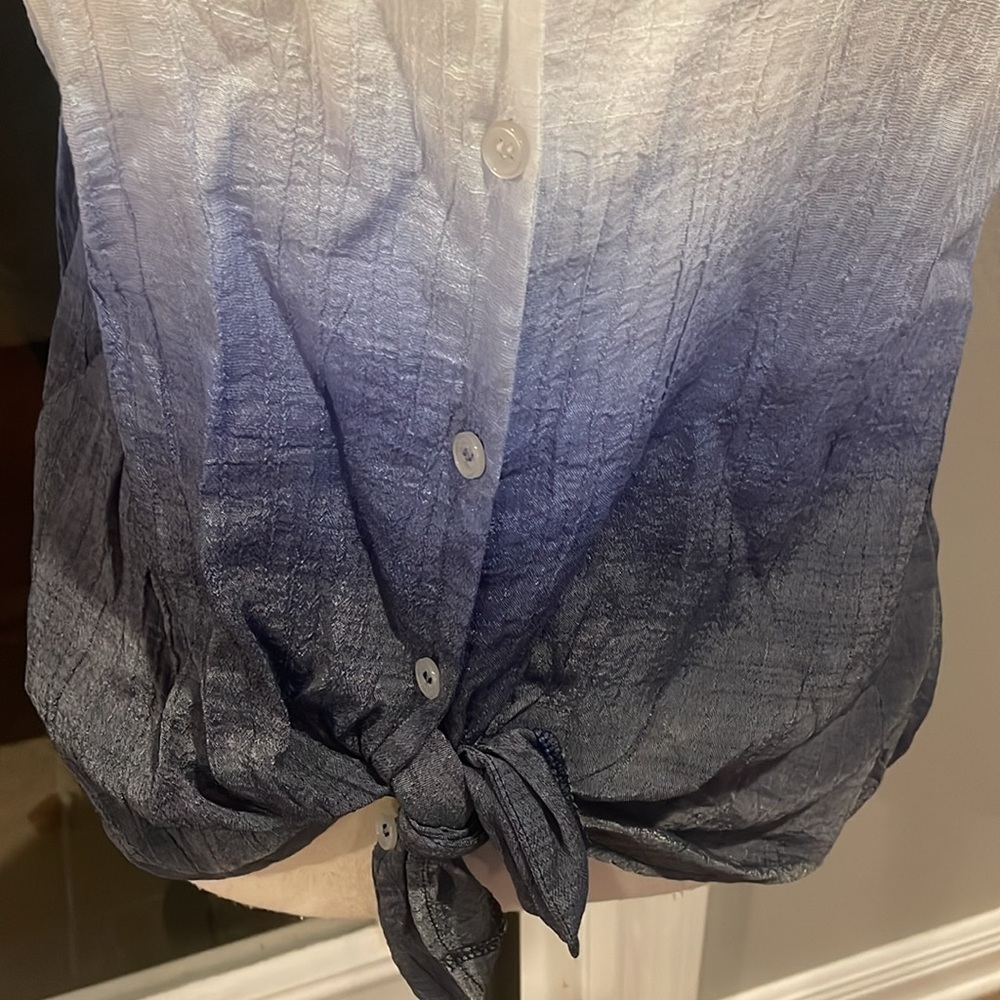 NWOT A Byer Womens White and Blue Ombre Button Down Shirt Top Blouse Size Large - Picture 3 of 9